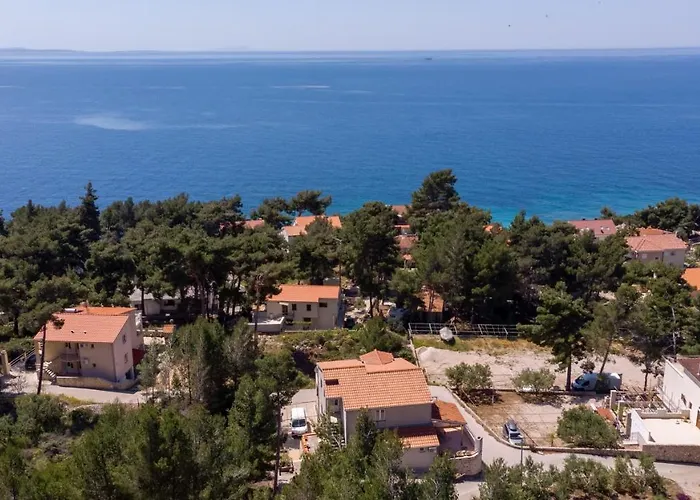 Apartments With A Parking Space Ivan Dolac, Hvar - 15784
